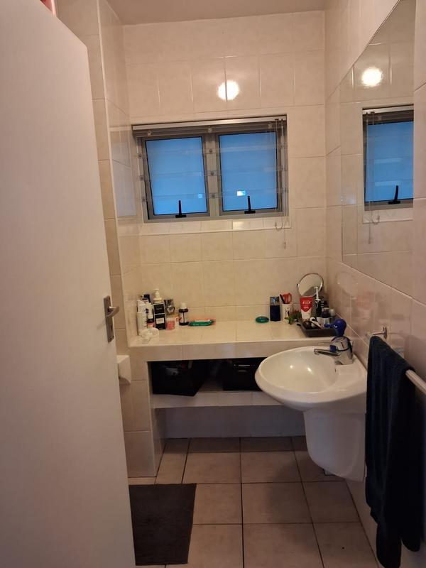 2 Bedroom Property for Sale in Gardens Western Cape